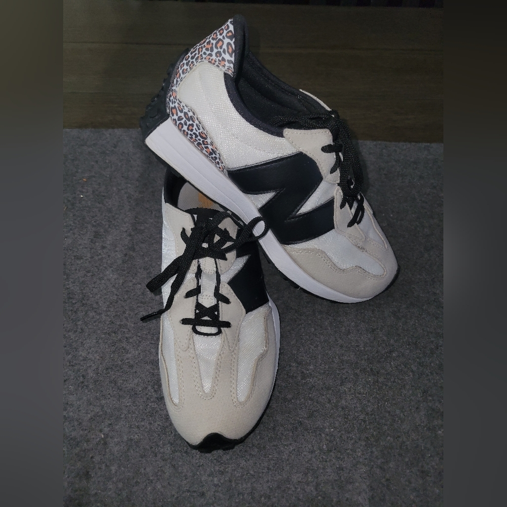 New Balance 327 Leopard Accents